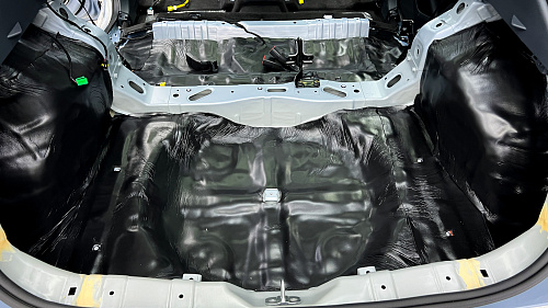 Шумоизоляция багажника Чанган Юни-Т