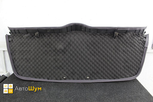 Шумоизоляция обшивки пятой двери Киа Рио ЖБ