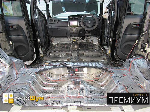 Виброизоляция багажника Тойоты ББ.