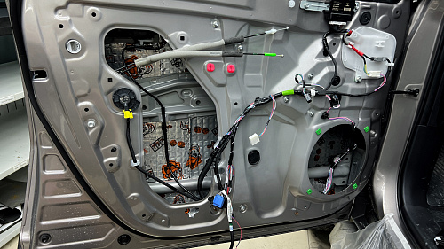 Виброизоляция дверей Тойота Ленд Крузер Прадо 250