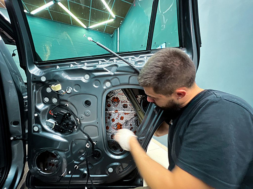 Виброизоляция дверей Шкода Кодиак