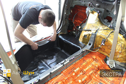 Шумоизоляция багажника Тойота РАВ 4 (XA30)