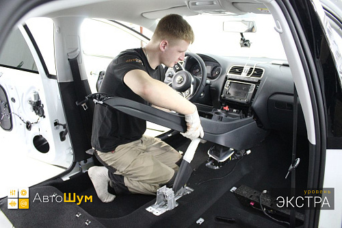 Разбираем салон Фольксваген Поло MK5