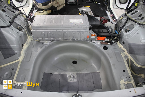 Штатная шумоизоляция Тойота Приус