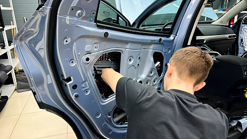 Разбор дверей Чанган Юни-Т