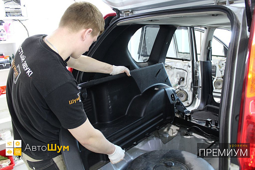 Разбираем багажник Ниссан Х-Трейл Т31