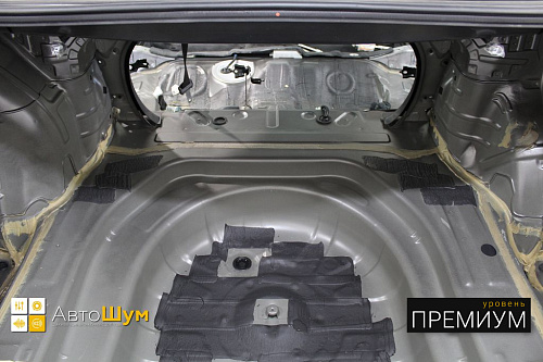 Штатная шумоизоляция багажника Тойоты Камри Xv40