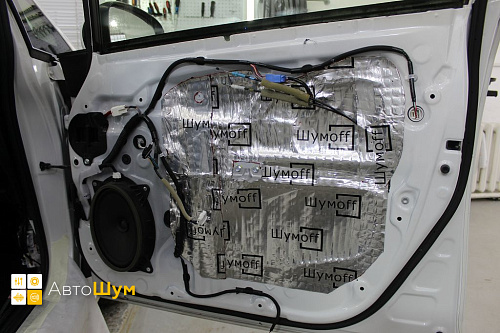 Шумоизоляция дверей Тойота Приус