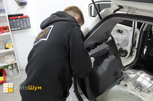 Разбираем салон Киа Рио ЖБ