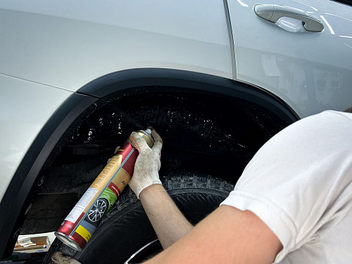 Покрытие арок жидкой резиной Тойота Фортунер