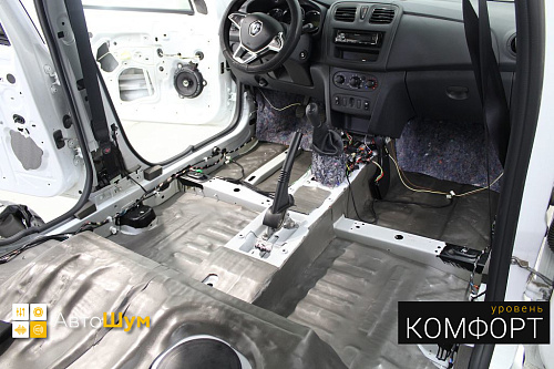 Шумоизоляция пола Рено Логана