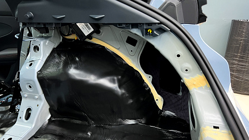 Шумоизоляция крыльев Чанган Юни-Т